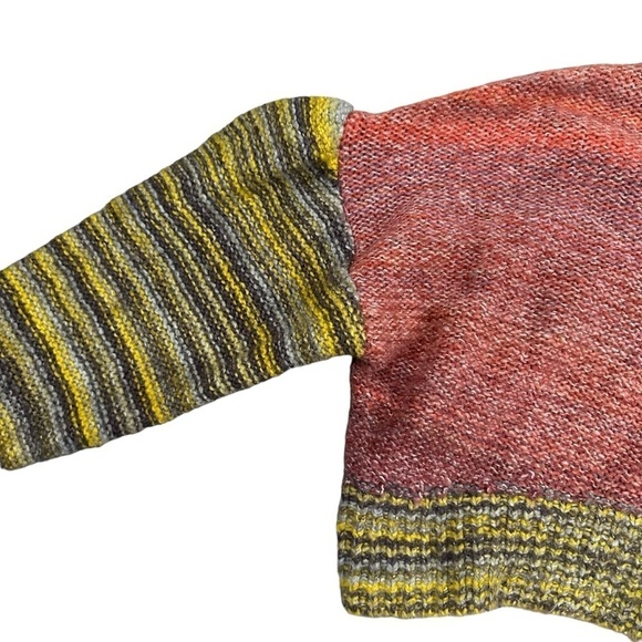 Urban Outfitters Lennon Cropped Sweater - Picture 5 of 10